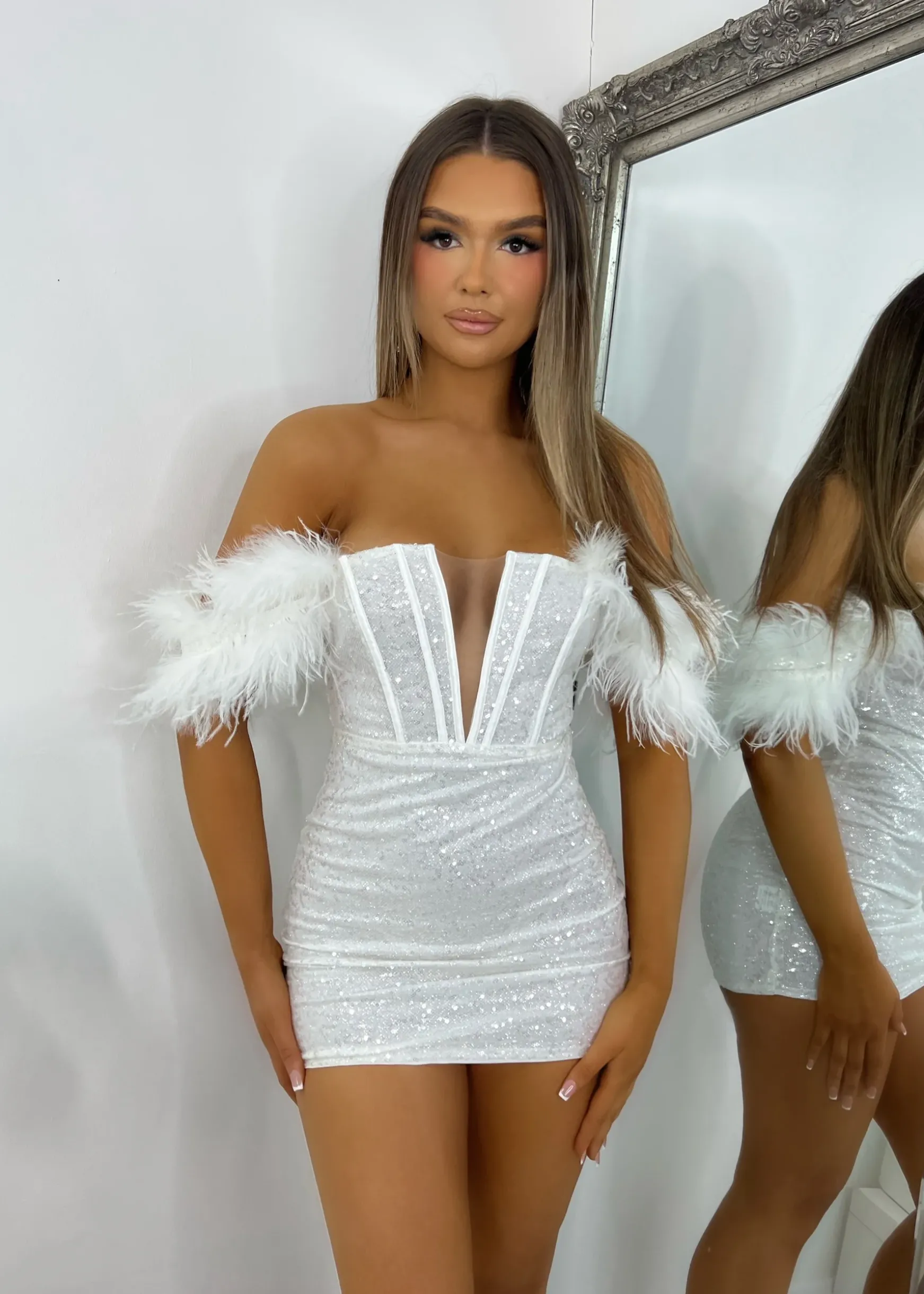 Saski Feather Mini Dress - White|DressMeZee Outlet